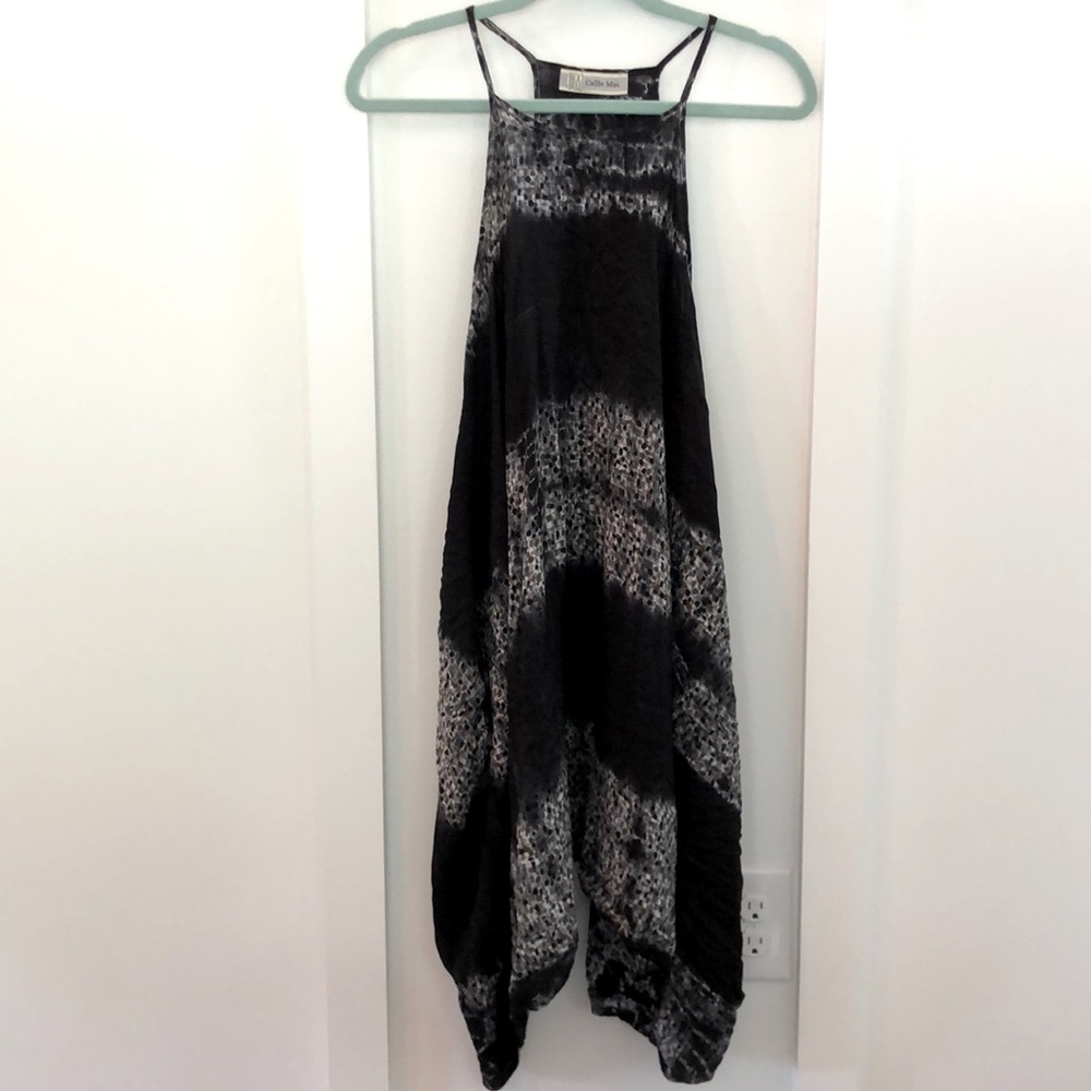 Black/brown and gray flowy dress